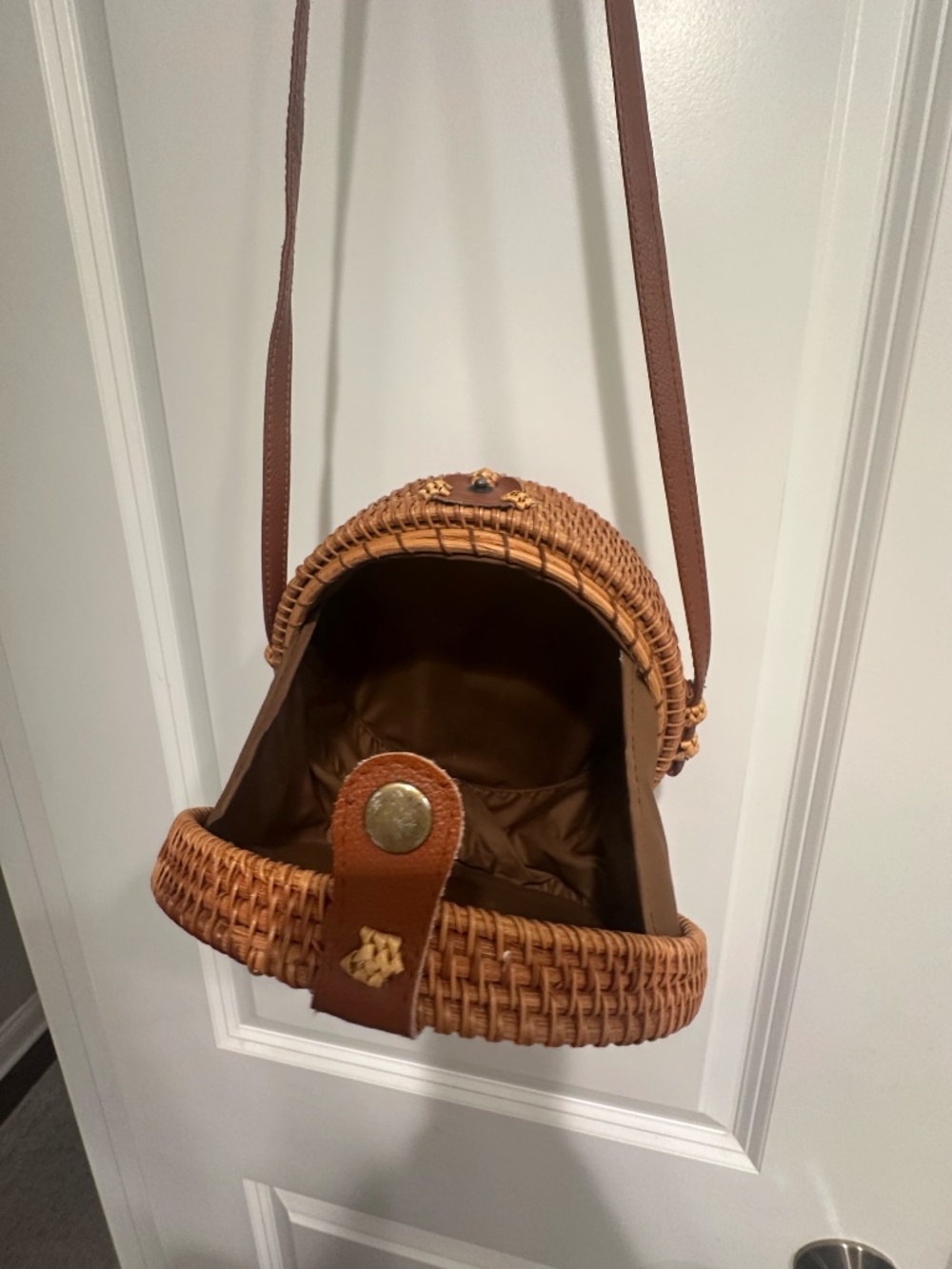 Round Rattan Bag - Picture 3 of 3